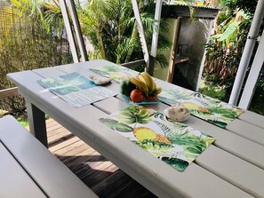 Outdoor dining