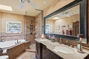 Badewanne, Haartrockner, Bidet, Handtücher