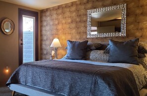 3 makuuhuonetta, työpöytä, silitysrauta/-lauta, ilmainen Wi-Fi