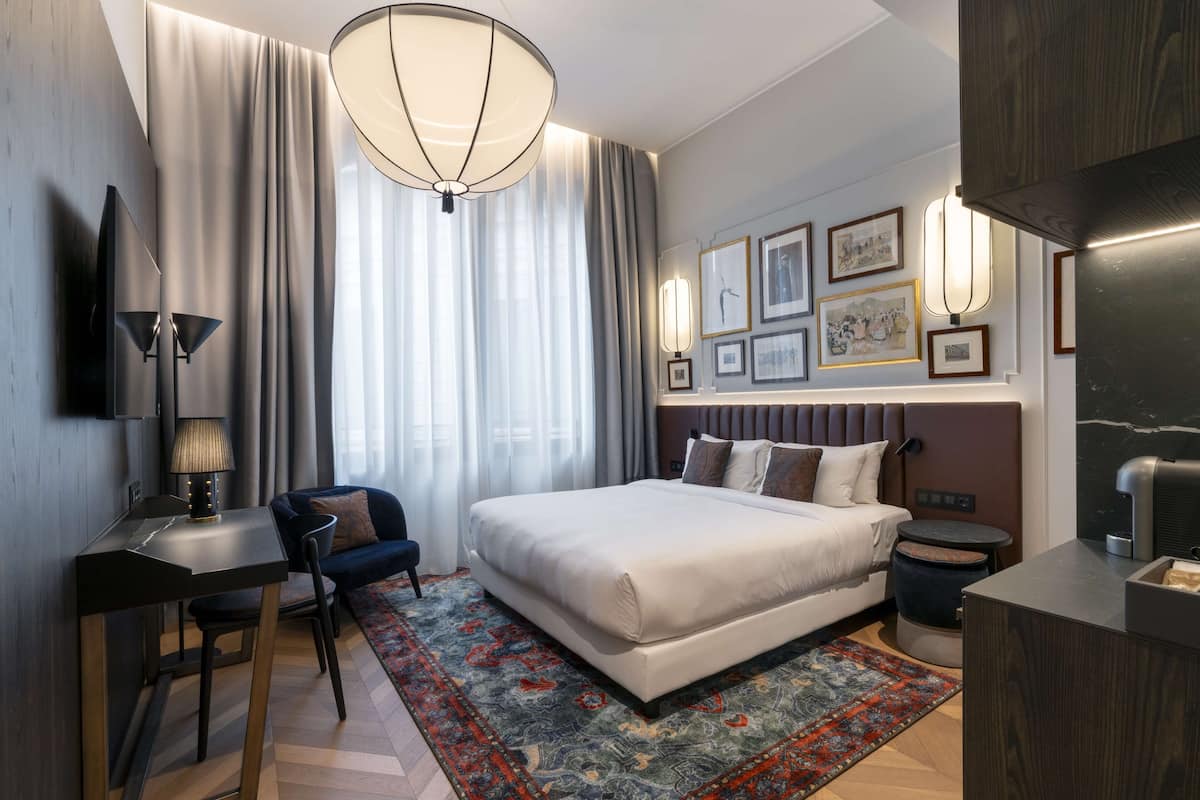 Room (Collection) | 1 bedroom, down comforters, minibar, in-room safe