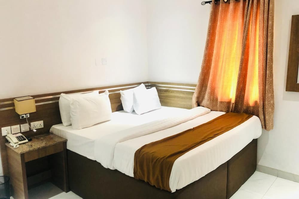 Tillz Hotels