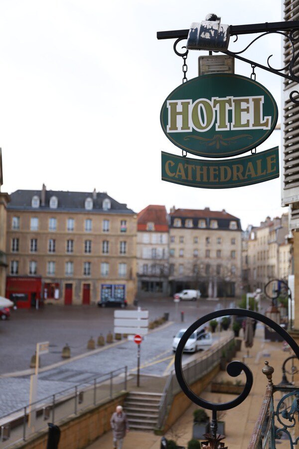 Hotel De La Cathedrale - Metz