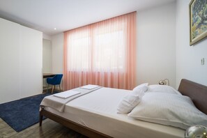 6 soveværelser, strygejern/strygebræt, Wi-Fi, sengetøj