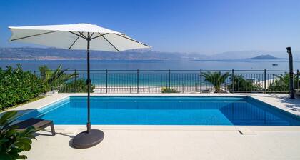 Luxury Beachfront Villa Čiovo Joy 2 - Pool, Trogir