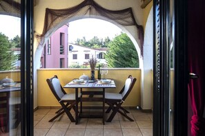 Dining - Apartment Durlen **** in Malinska  on the island of Krk (Malinska)