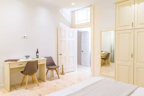 Huoneisto | 2 makuuhuonetta, silitysrauta/-lauta, ilmainen Wi-Fi, vuodevaatteet