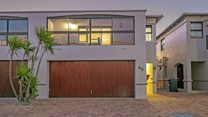 Exterior - Island View 65 (Cape Town)