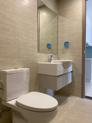 Shower, bidet