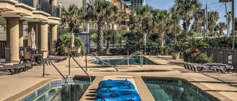 屋内プール、温水プール