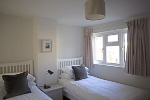 2 Schlafzimmer, Bügeleisen/Bügelbrett, Reisekinderbett, kostenloses WLAN