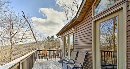 Maple Highlands: Under 1 Mile to Lift! Mountaintop Estate with 2 Scenic Decks