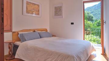 2 camere, una scrivania, ferro/asse da stiro, Wi-Fi