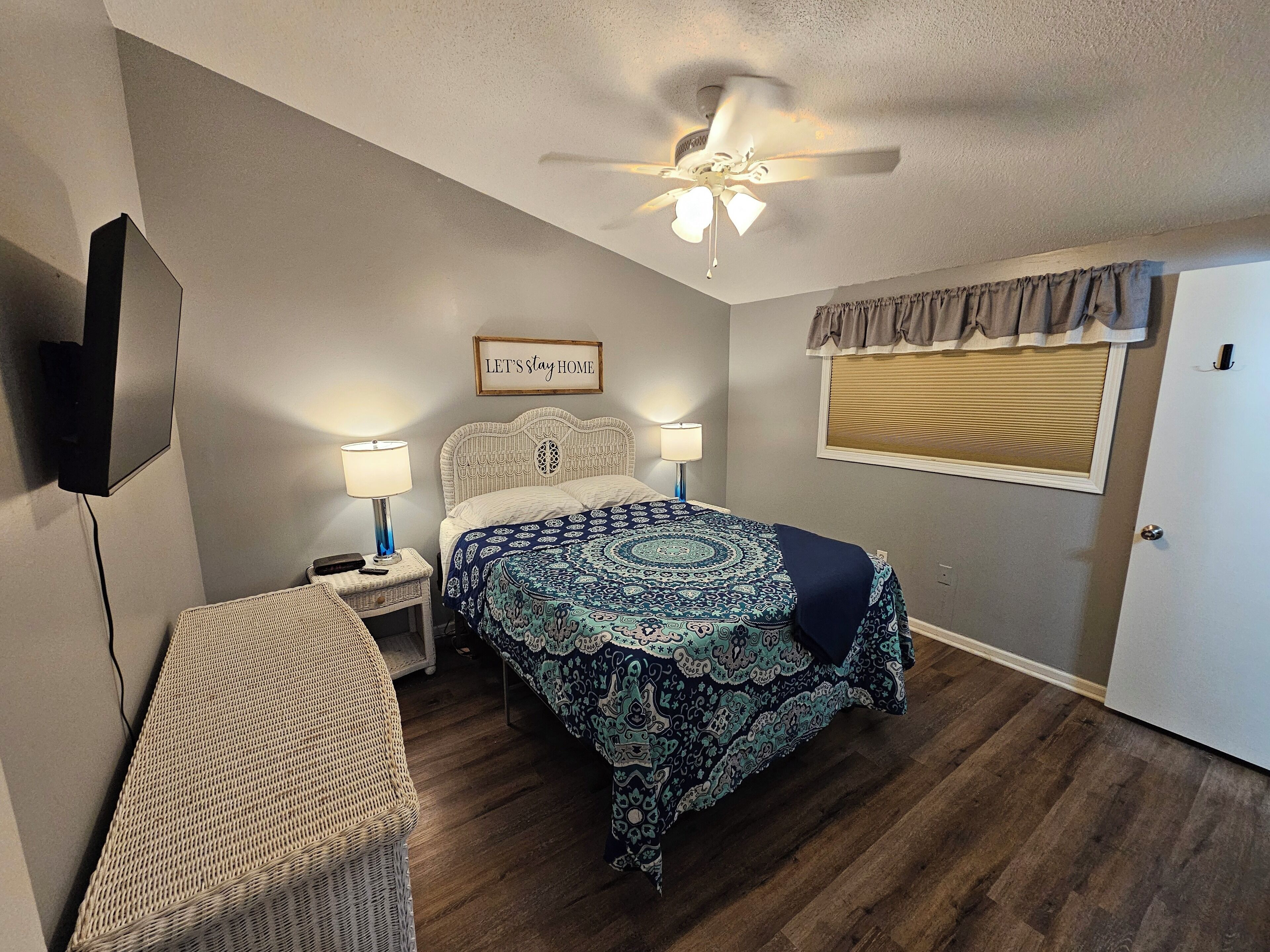 4 chambres, fer et planche à repasser, Wi-Fi gratuit, draps fournis