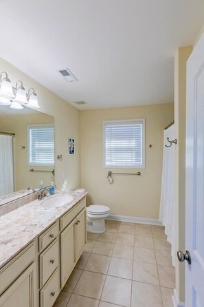 Bathtub, toilet paper - Dawn By The Bay-Designer Decor with Great Ocean Views, Sleeps 12 (Surf City)