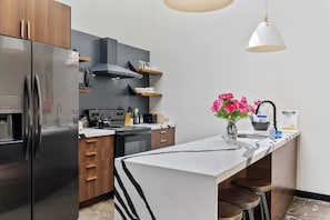 Fridge, microwave, oven, stovetop