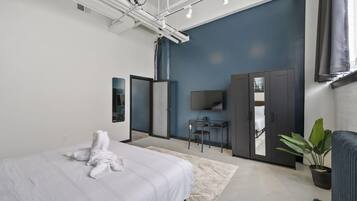 1 quarto, escrivaninha, ferros/tábuas de passar roupa, Wi-Fi