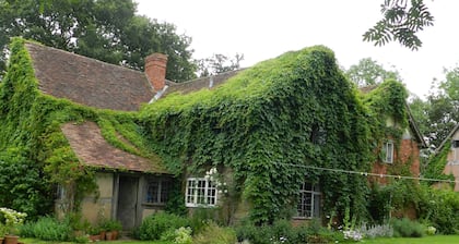 Comfy 4m -bed Bell Tent With Great Views