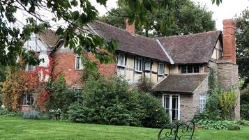 Cabin, 1 Queen Bed | Property grounds