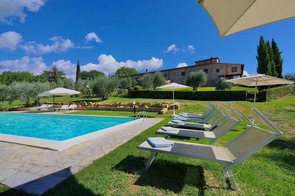 Serena al Casalone The Poolside