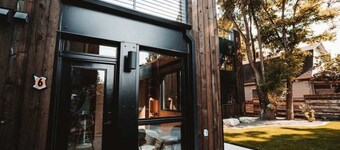 Sustainable Stay at BlockhouseLife! with Wifi