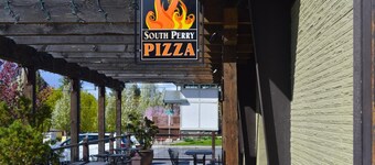 Sustainable Stay at BlockhouseLife! with Wifi