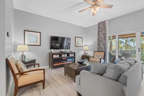 Smart TV, chimenea, videojuegos y tenis de mesa 