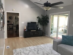 Smart TV, video games