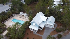 المنشأة من الخارج