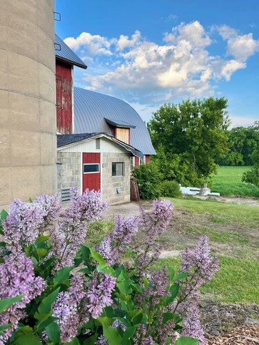 Restored Farmhouse Close to WI Dells