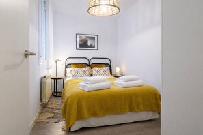 2 chambres, fer et planche à repasser, Wi-Fi gratuit, draps fournis