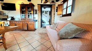 TV, fireplace - Mild hills Villa, on the Tuscany coast with brand new panoramic private pool (Camaiore)