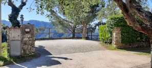Property grounds - Mild hills Villa, on the Tuscany coast with brand new panoramic private pool (Camaiore)