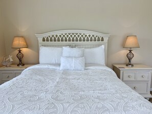 4 habitaciones, tabla de planchar con plancha, wifi y ropa de cama 