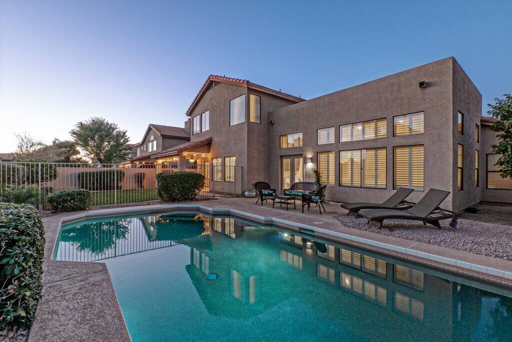 Scottsdale Luxury Home Heated Pool, BBQ, Game
