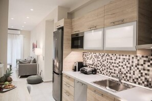 Apartment | Private kitchen | Fridge, microwave, oven, stovetop - Ammos Elegant Apartment (Corfu)