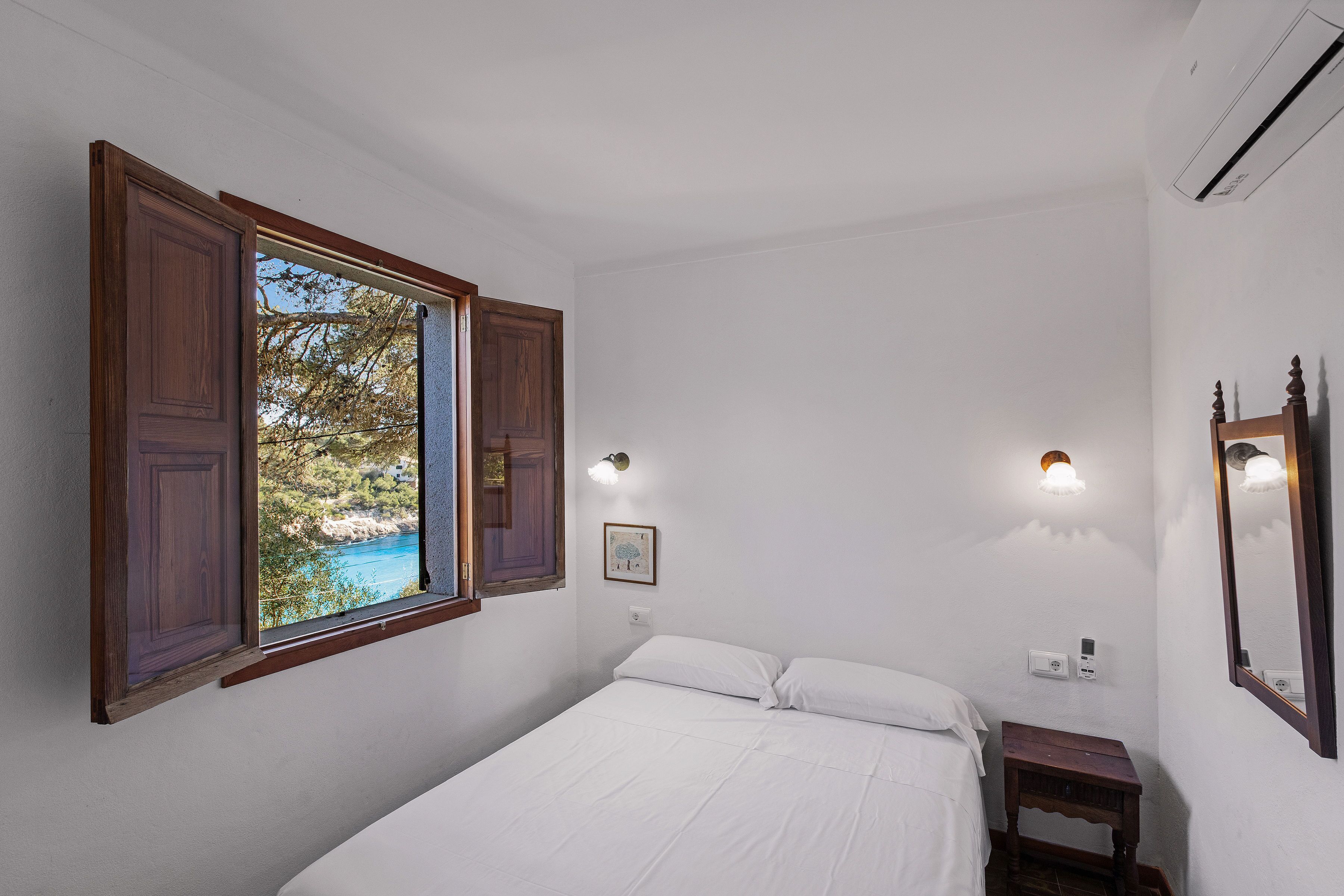 5 chambres, fer et planche à repasser, Wi-Fi gratuit, draps fournis