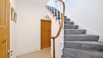 Exclusive House, Private Bathroom | Lobby
