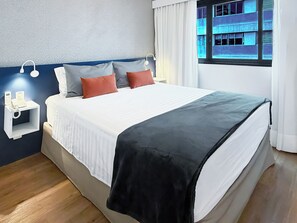 Standard Room, 1 Bedroom | In-room safe, blackout curtains, free WiFi, bed sheets - Apartamento Conforto - Itaim Bibi (São Paulo)