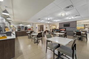 Desayuno completo incluido todos los días 