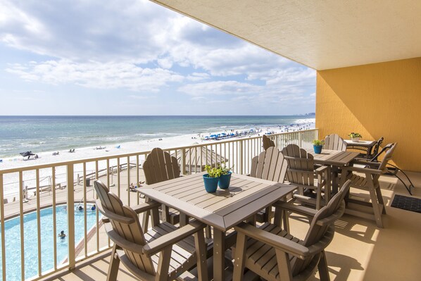 Huoneisto, useita sänkyjä, parveke | Parveke