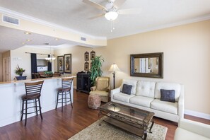 Condo, Multiple Beds, Balcony | Living room