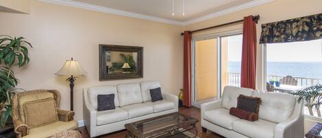 Condo, Multiple Beds, Balcony | Living room
