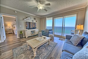 Condo, Multiple Beds, Private Pool | Living room