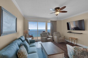 Condo, Multiple Beds, Pool Access | Living area