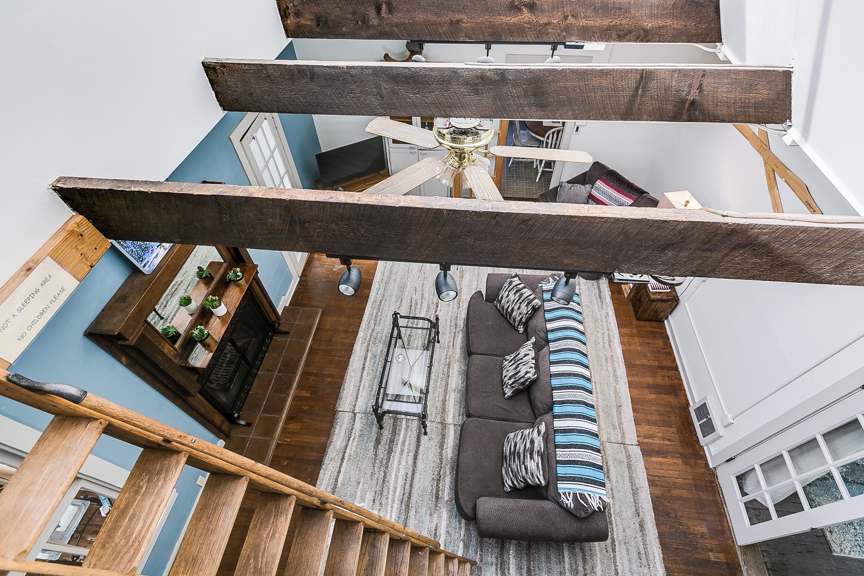 TV connectée, cheminée