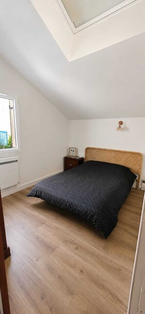 2 bedrooms, WiFi (free), bed sheets - Idéal Vacances, vue Mer, Accès Direct à la Plage (Gâvres)