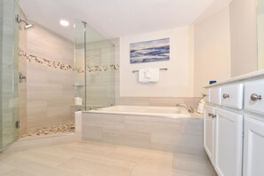 Shower, jetted bath, hair dryer, towels