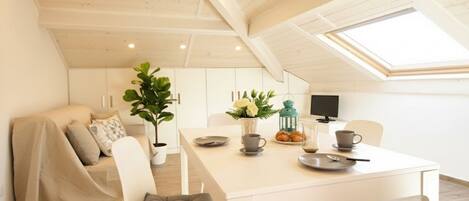 Studio | Living area | TV