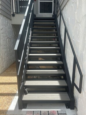 Exterior detail - Best Pool On the Gulf , Great View, Steps to the Crow's Nest. L@@K - Avail 4/1 (Venice)