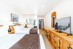 1 quarto, escrivaninha, ferros/tábuas de passar roupa, Wi-Fi de cortesia